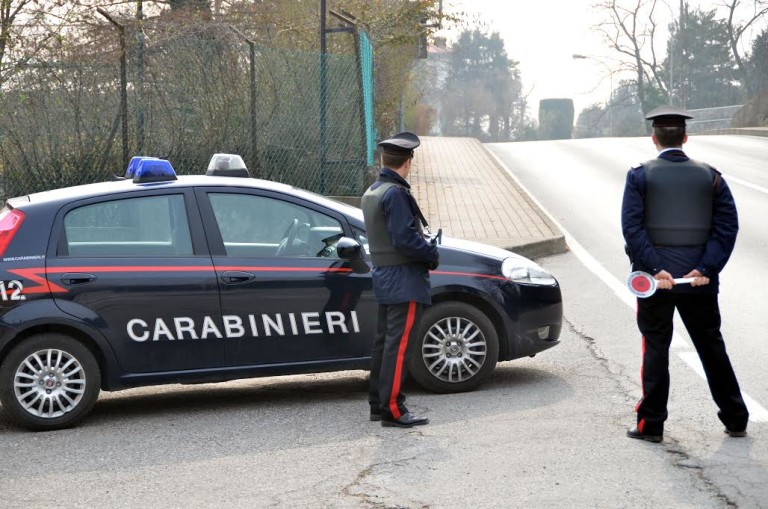 COSTA MASNAGA = SERVIZIO COORDINATO DA PARTE DELLA COMPAGNIA DELL' ARMA DEI CARABINIERI DI MERATE CON POSTI DI BLOCCO ( POSTO DI BLOCCO ) IN BRIANZA E UTILIZZO DELL' ELICOTTERO DI ULTIMA GENERAZIONE " NEXUS " - CARDINI - 17-3-2012