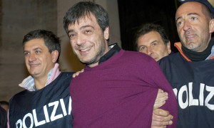 Italian police arrest Camorra mafia boss Antonio Iovine in 2010, after 14 years on the run