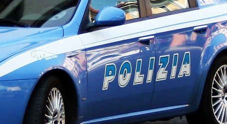 AUTO POLIZIA 1