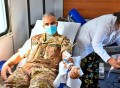 3. Il Comandante del 17° RAV durante la donazione