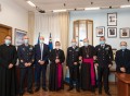 Foto di gruppo con le Autorità intervenute nell'Ufficio del Comandante.