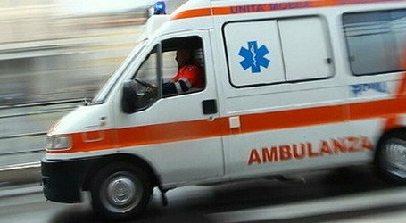 6028279_1630_3622644_1043_ambulanza