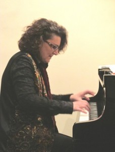 Il M° Rossella Vendemia al pianoforte