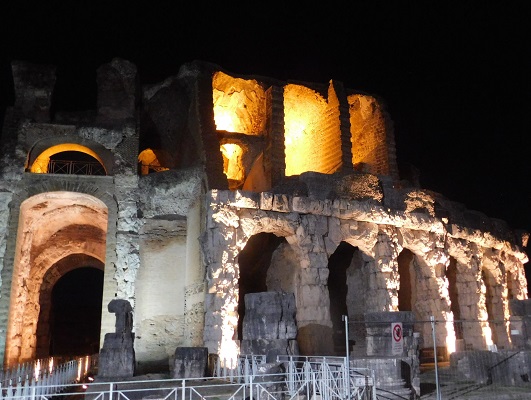 SMCV L'anfiteatro Campano by night 220722